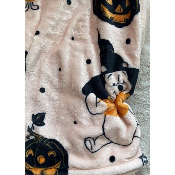 Disney Winnie The Pooh Tigger Piglet Halloween Pink Throw Blanket 60” X 70” NEW - Picture 8 of 16
